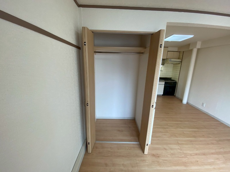 収納　洋室にはクローゼットがあるのですっきり片付きそうです。