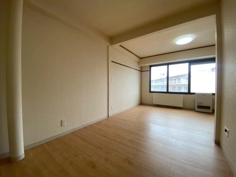 居室・リビング　シンプルな造りのワンルームのお部屋です！