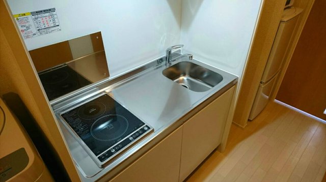 キッチン　コンロの仕様が異なる場合があります