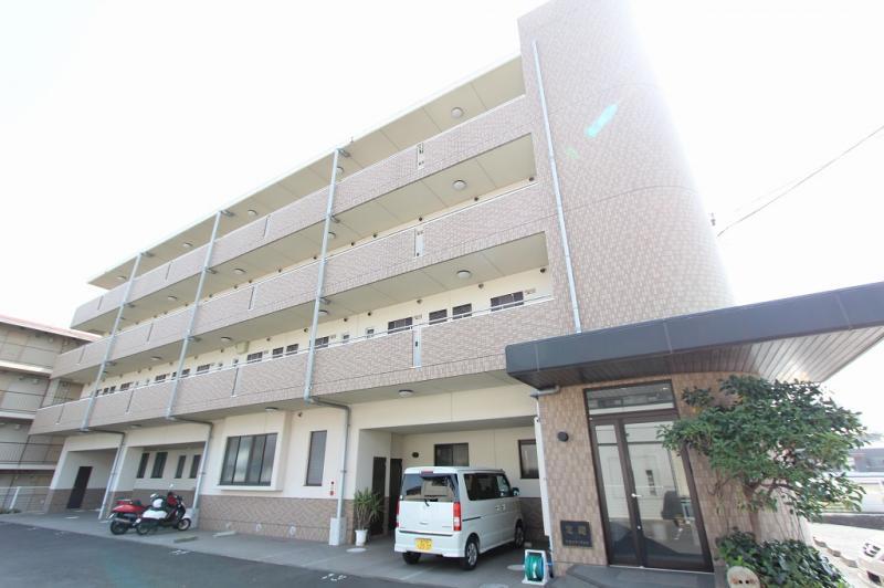泉川マンションの外観写真