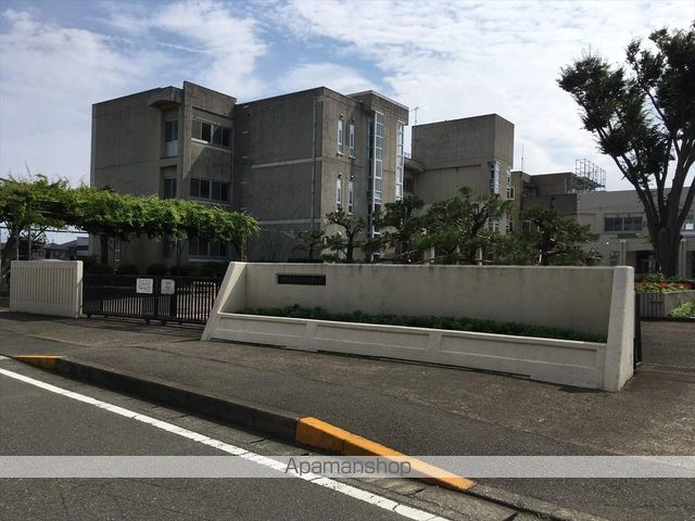 中学校　相模原市立上溝南中学校（中学校）まで973m
