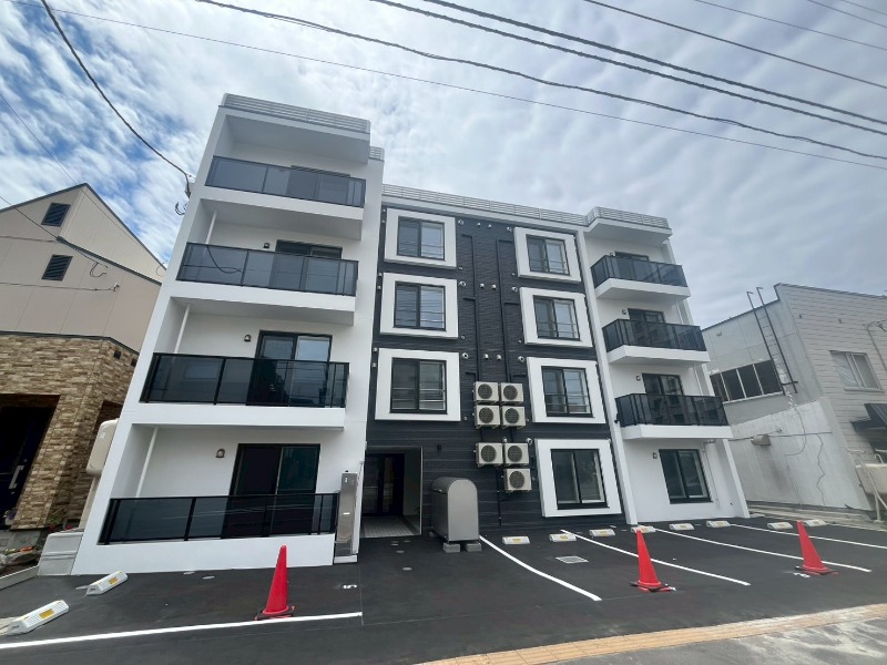 建物外観　札幌市北区北２３条西「Ｔｅｒｒａｃｅ　Ｗａｒａｂｉ」