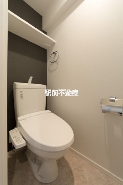 トイレ　温水洗浄便座付き