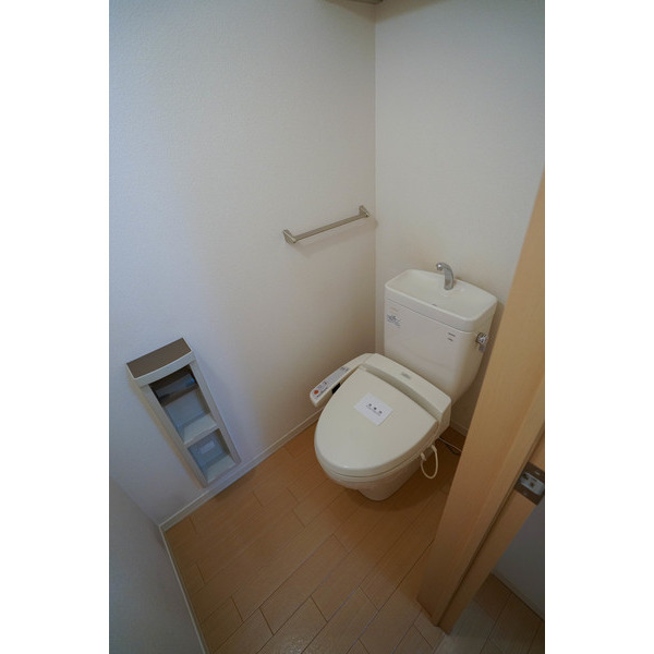 トイレ　同じ建物の別のお部屋