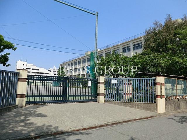 中学校　板橋区立高島第二中学校（中学校）まで1018m