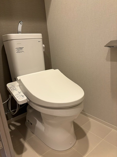 トイレ　※同タイプの間取りの別号室の参考写真になります。