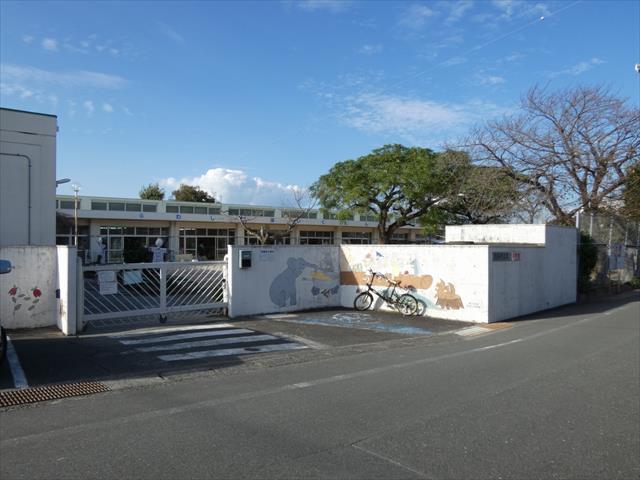 幼稚園・保育園　鷲津保育所（幼稚園・保育園）まで581m