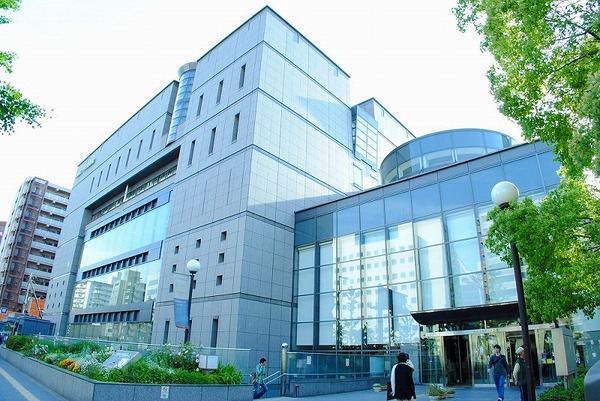 図書館　大阪市立中央図書館（図書館）まで1000m