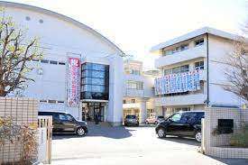 中学校　松戸市立第四中学校（中学校）まで1209m