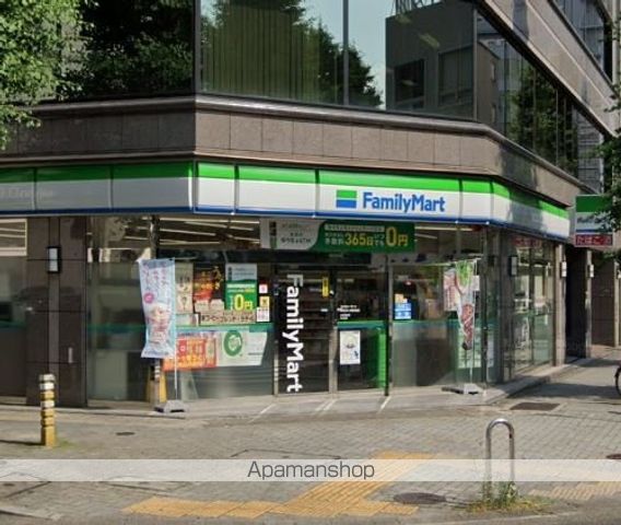 コンビニ　ファミリーマート（コンビニ）まで343m