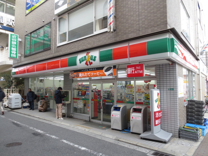 コンビニ　サンクス（コンビニ）まで656m