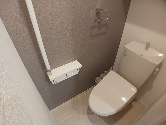 トイレ　清潔感のあるトイレです