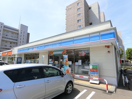 コンビニ　ローソン札幌厚別中央店（コンビニ）まで210m