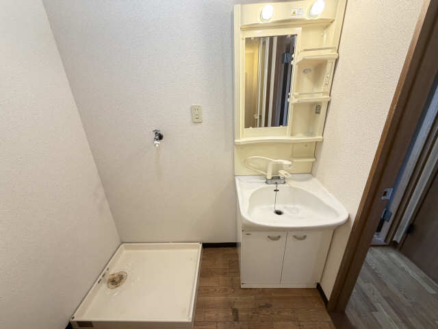 エル メゾネット 西の内装写真