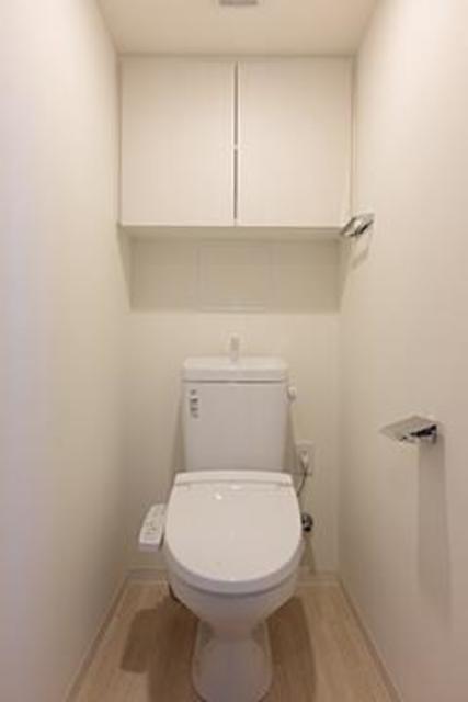トイレ　※写真は同タイプ住戸です。