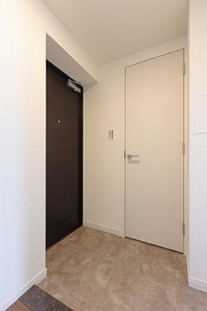 玄関　※写真は同タイプ住戸です。
