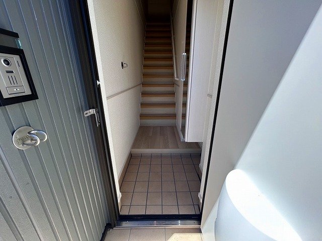 玄関　落ち着いた玄関です
