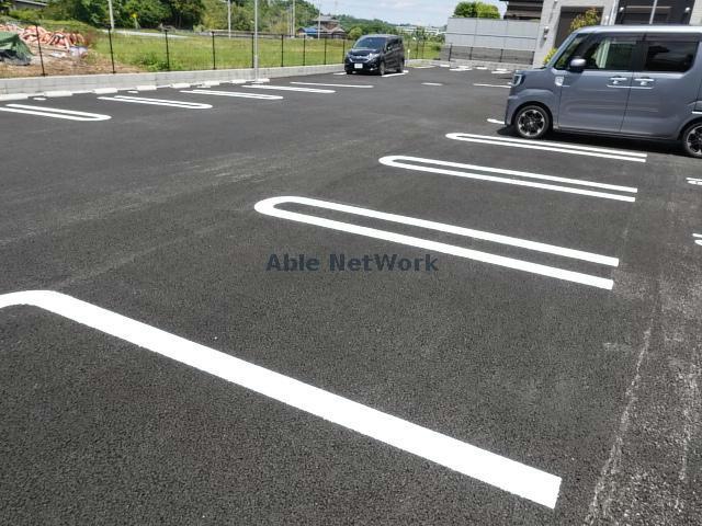 駐車場　駐車場
