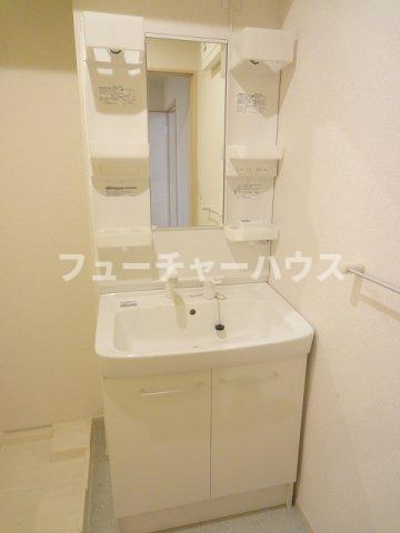 洗面設備　脱衣スペースもあります