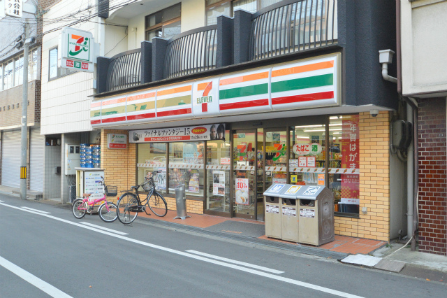 コンビニ　セブンイレブン大阪高殿2丁目店（コンビニ）まで732m