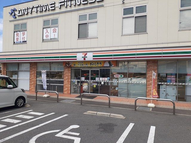 コンビニ　セブンイレブン様（コンビニ）まで443m