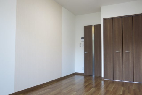 居室・リビング　同物件別部屋です。