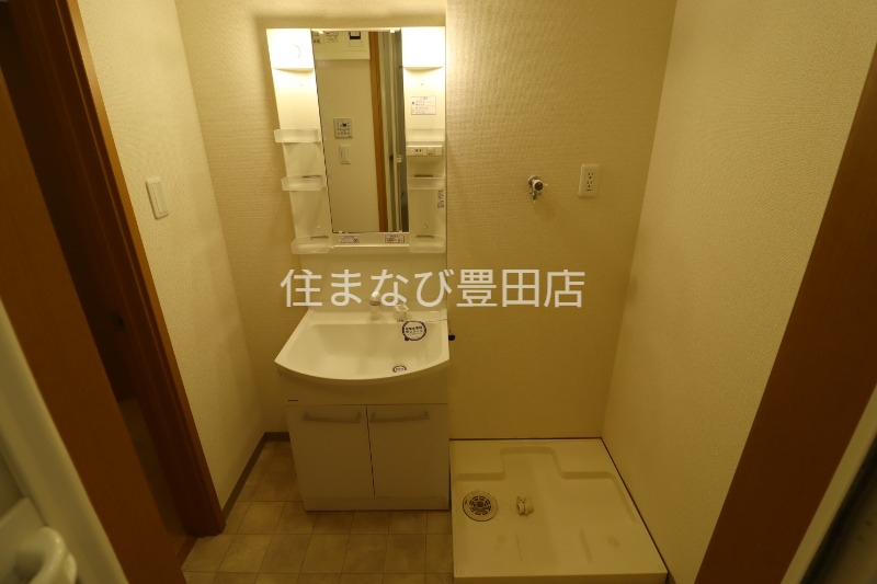 洗面設備　同型タイプ