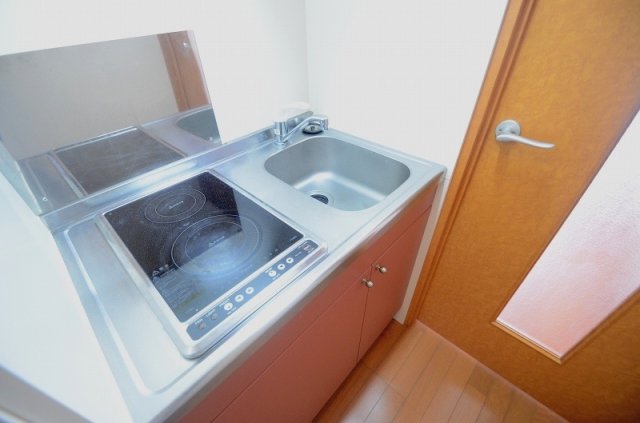 キッチン　備品や設備仕様は号室等により異なります現地をご確認ください。