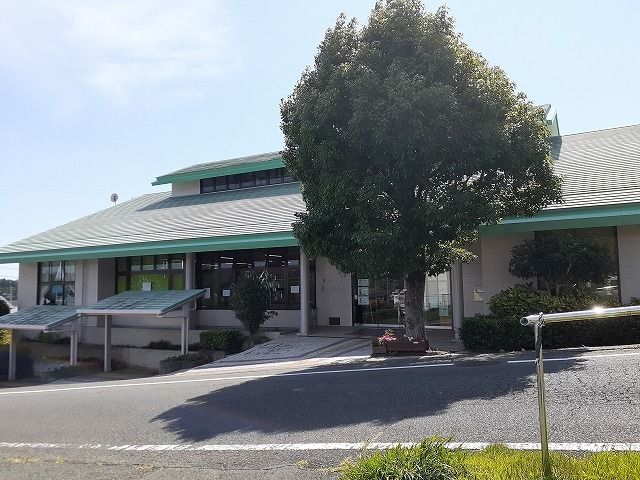 図書館　浜松市立引佐図書館（図書館）まで450m
