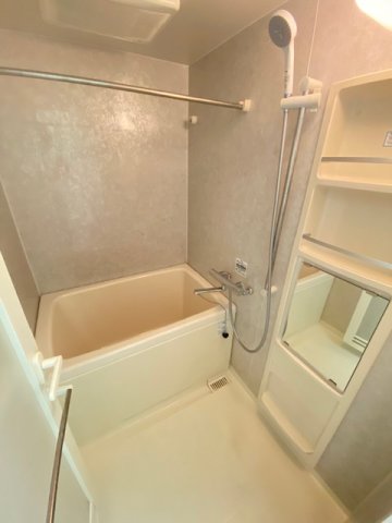 バス・シャワールーム　別部屋参考写真
