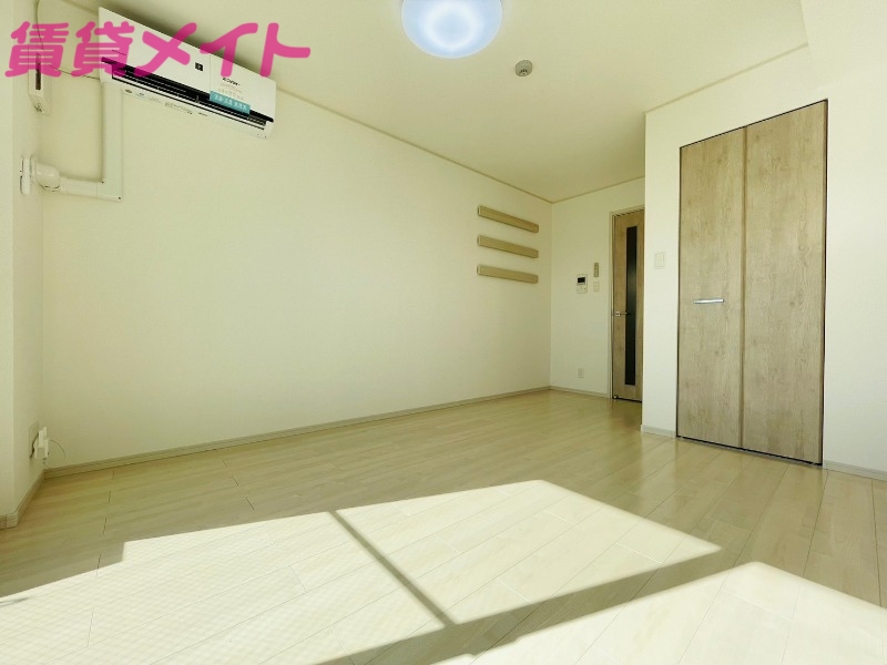 居室・リビング　同型別部屋写真
