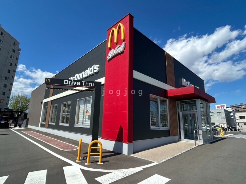 飲食店　マクドナルド３６号札幌月寒店（飲食店）まで870m