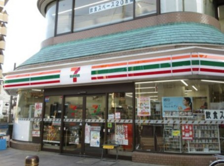 コンビニ　セブンイレブン 京成町屋駅前店（コンビニ）まで487m