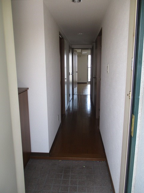 玄関　同タイプ参考写真