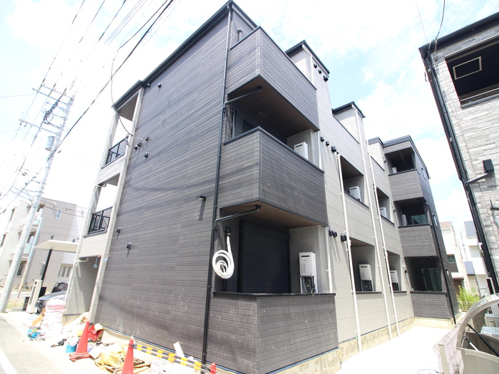 建物外観　建築中