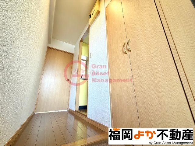玄関　【福岡よか不動産】ゆったりとした玄関です