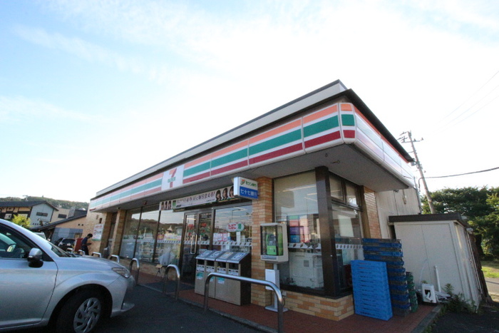 コンビニ　セブンイレブン仙台愛子駅前店（コンビニ）まで909m