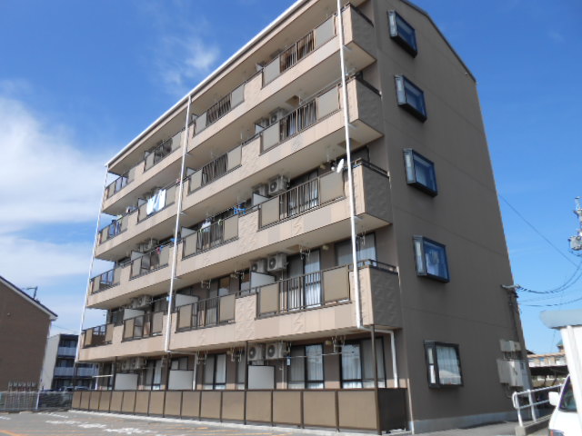 建物外観　バルコニー側を南東方向より撮影