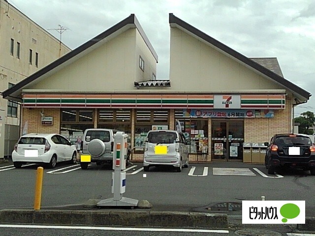 コンビニ　セブンイレブン富士市平垣本町店（コンビニ）まで710m