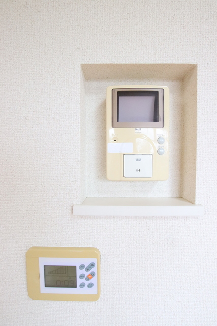 セキュリティ　ＴＶモニタホンです♪（床暖房は設備ではありません）