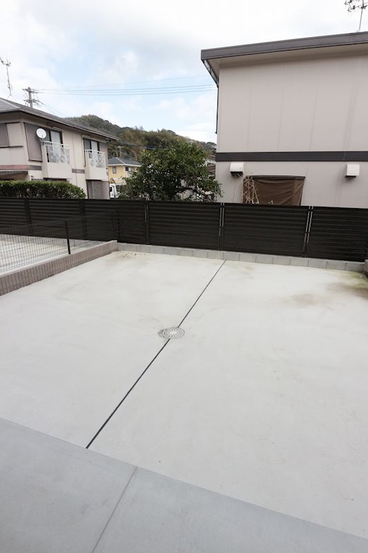 バルコニー　写真は1階のお部屋です。