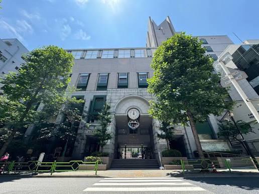 小学校　中央区立日本橋小学校（小学校）まで469m