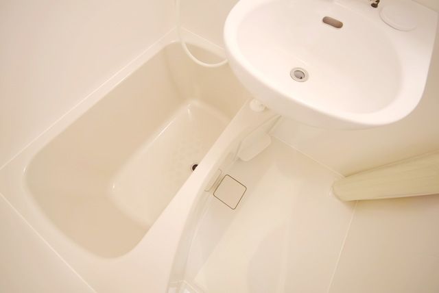 洗面設備　★人気のバストイレ別のお部屋です★