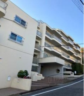 エントランス　清潔なエントランスです