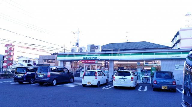 コンビニ　ファミリーマート 水戸白梅三丁目店（コンビニ）まで414m