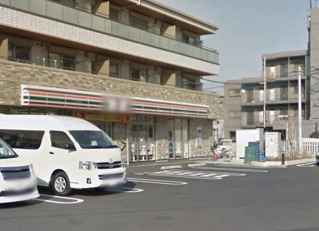 コンビニ　セブンイレブン（コンビニ）まで33m