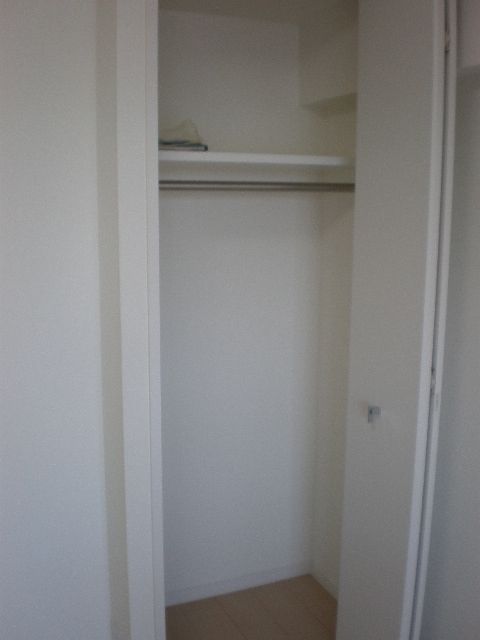 収納　参考写真：別部屋タイプ