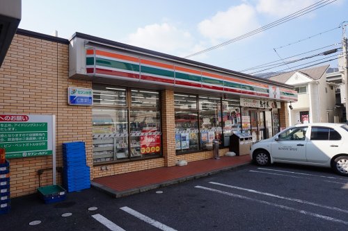 コンビニ　セブン-イレブン 広島新庄店（コンビニ）まで593m