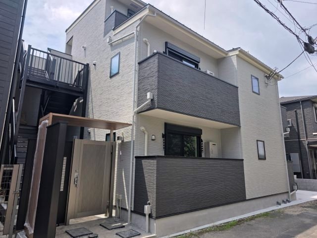 エントランス　管理の行き届いたエントランスです♪