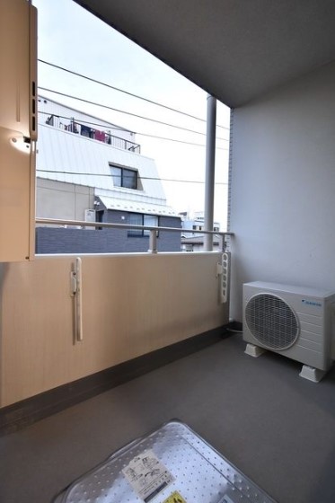 バルコニー　他部屋参考写真です。